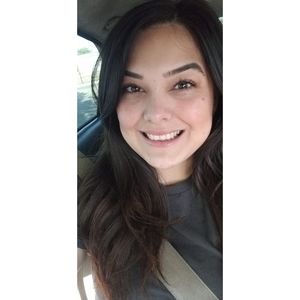 Meet your Posher, Andrea